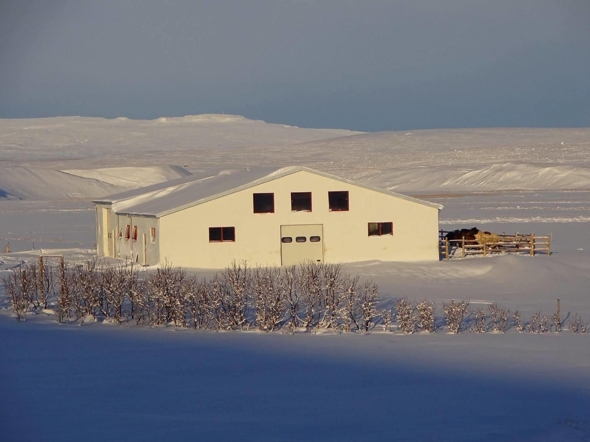 Brekkulaekur Guesthouse Hunathing Vestra Exterior foto