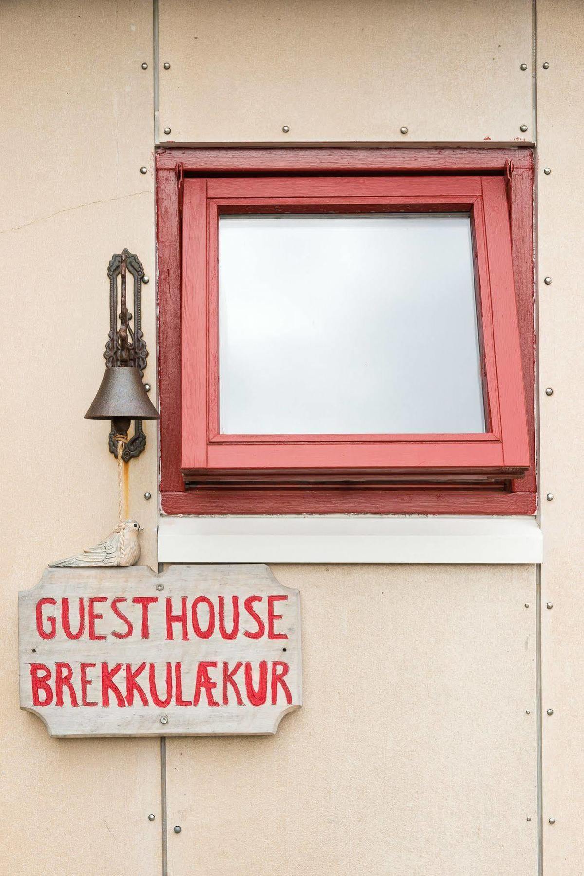 Brekkulaekur Guesthouse Hunathing Vestra Exterior foto