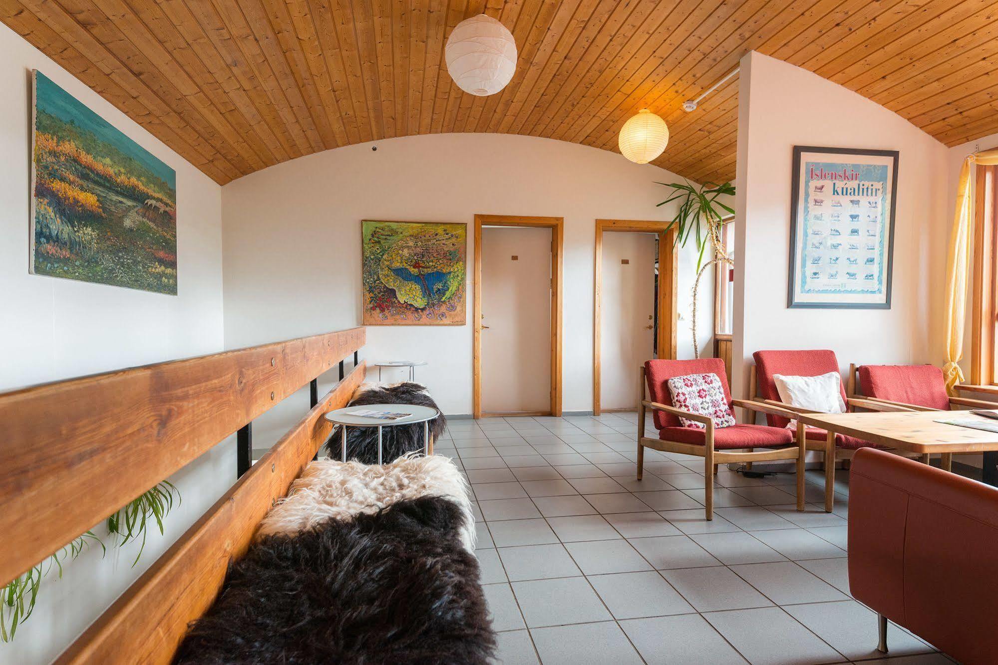 Brekkulaekur Guesthouse Hunathing Vestra Exterior foto